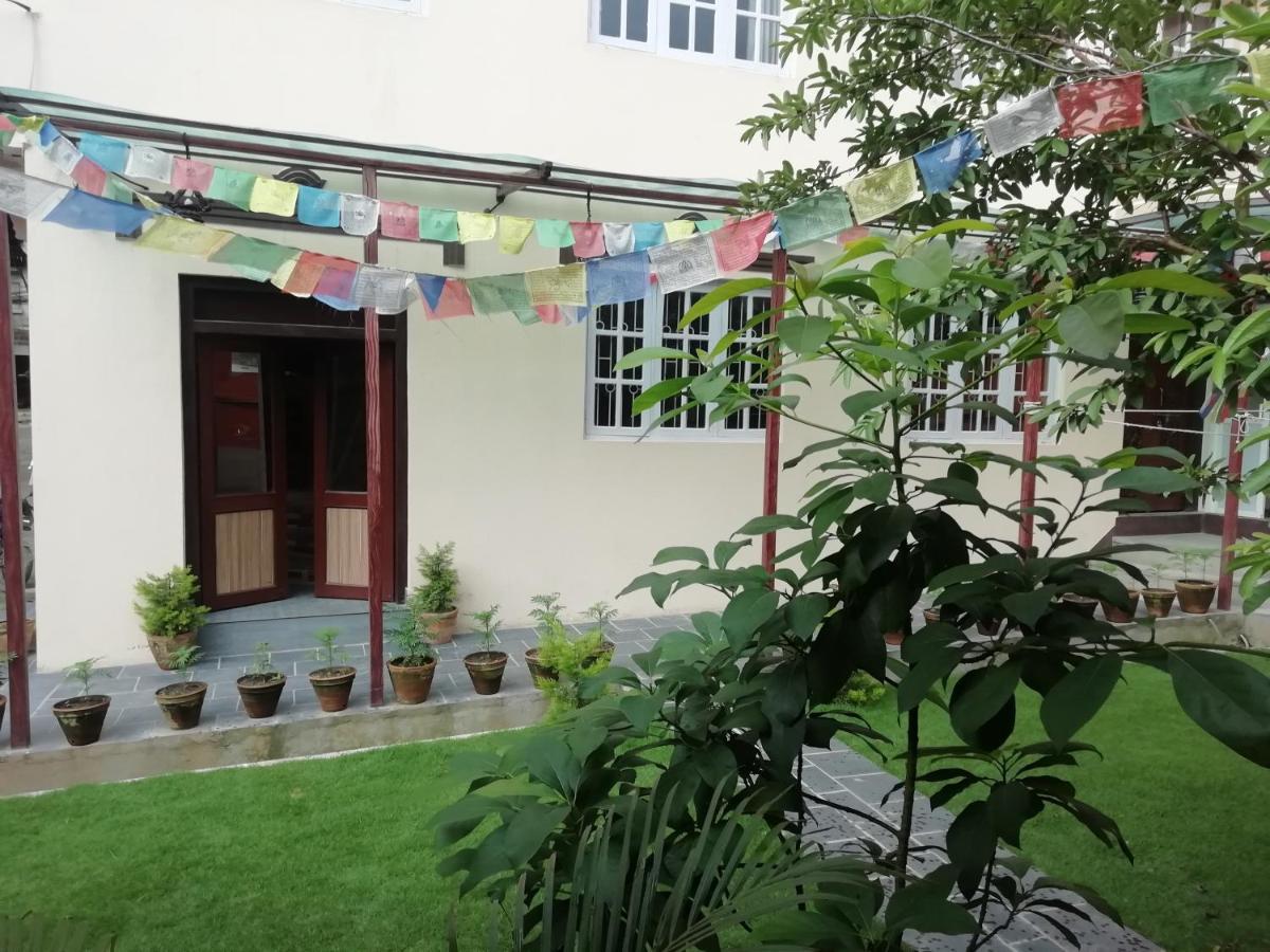 Hotel Chhimeki Catmandu Exterior foto